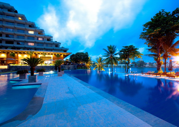Hotels in Sri Lanka - Cinnamon Lakeside Hotel (Former Trans Asia Hotel)